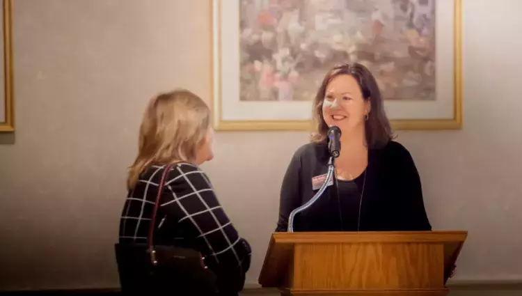 Kelly Cronin presents at the WSB Customer Choice Awards